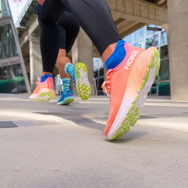 HOKA Arahi 7